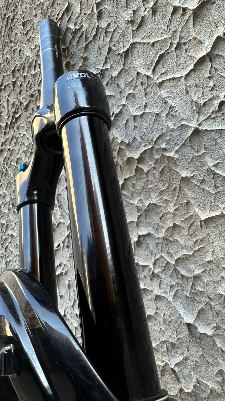 Used Fox Performance 38 170mm 2024 bike — image 7 of 8