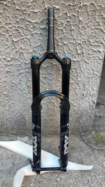 Used Fox Performance 38 170mm 2024 bike — image 1 of 8