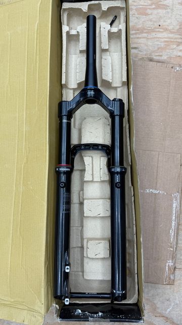 Used Rock Shox Pike 2024 bike — image 2 of 4