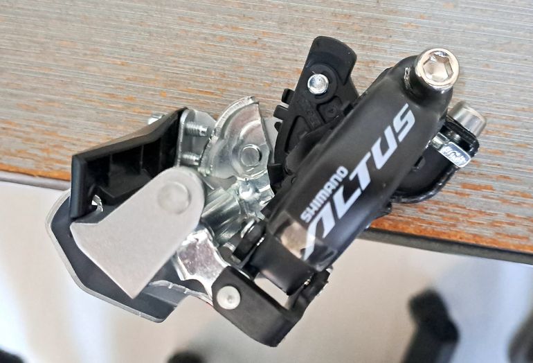 Used Shimano ALTUS / ALIVIO 2024 bike — image 1 of 12