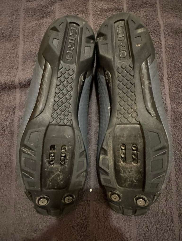 Used Giro Sector 2024 bike — image 5 of 6
