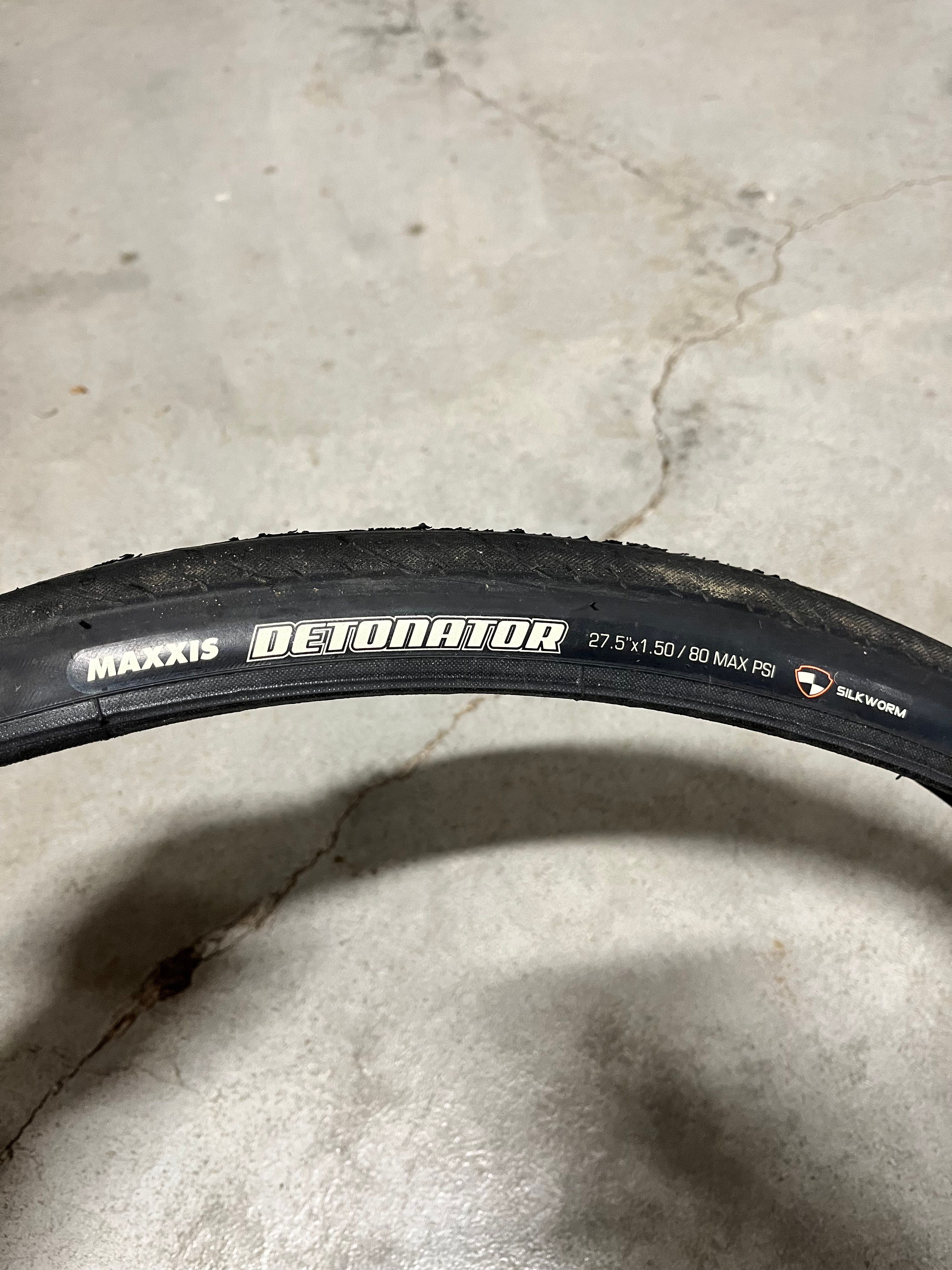 MAXXIS Tires Max Detonator 700 x 23 Black Wire/60 - TB00361700 Maxxis Detonator 2022