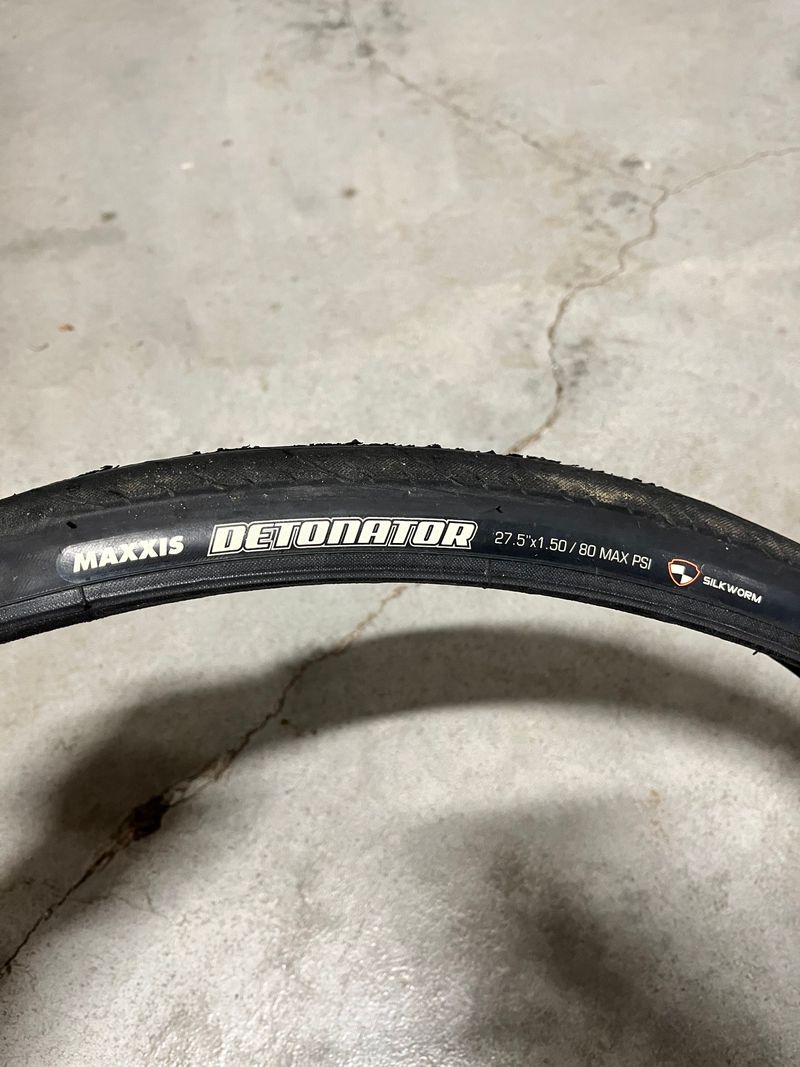 Used Maxxis Detonator 2022 bike — image 2 of 3