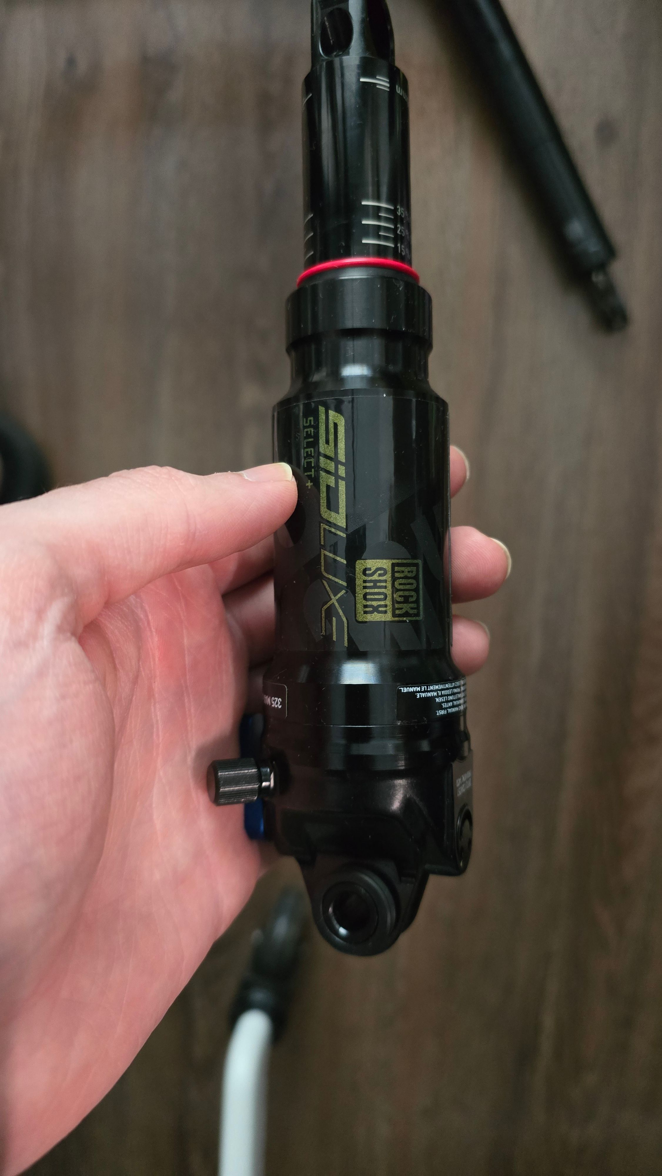 Rockshox deluxe select トラニオン 180x50 mm Rockshox DELUXE SELECT Rear Shock – Nireeka Inc
