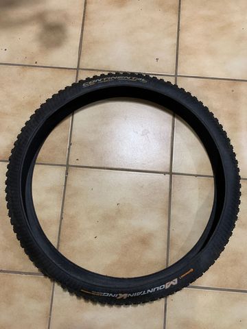 Brugt Continental Mountain King Protection 27.5x2.3 Tyres & Tubes