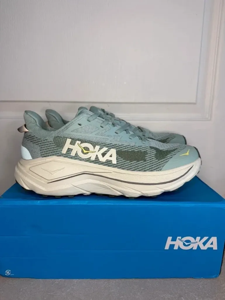 Used Hoka Challenger 8 – € 75 | buycycle