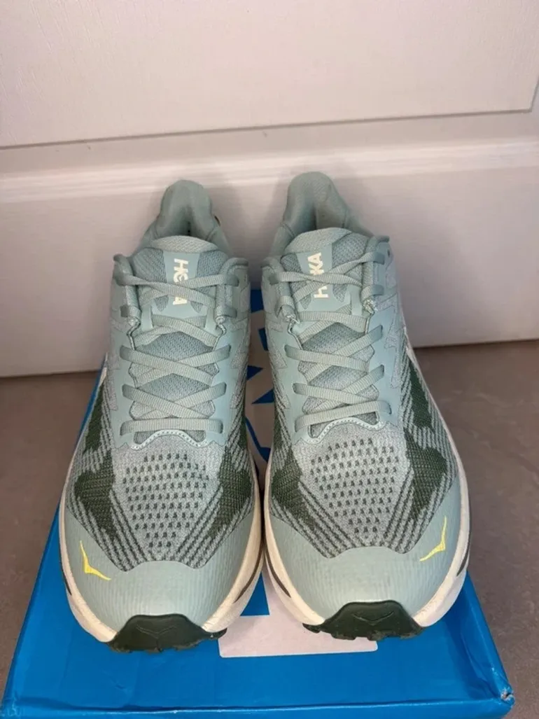Used Hoka Challenger 8 – € 75 | buycycle