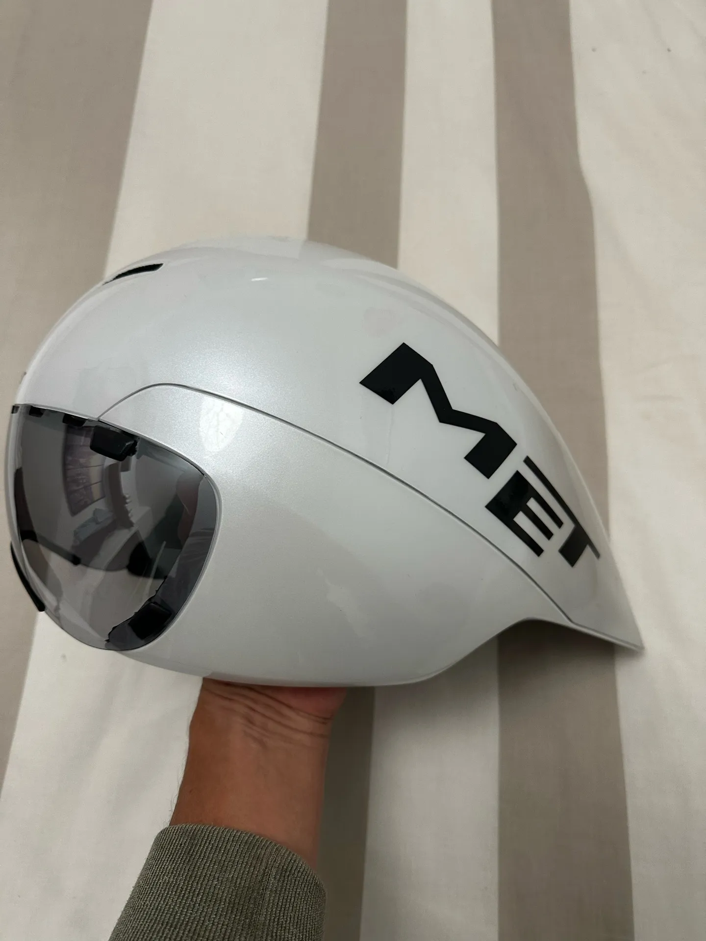 De segunda mano MET Drone Wide Body II Helmet – € 310 | buycycle