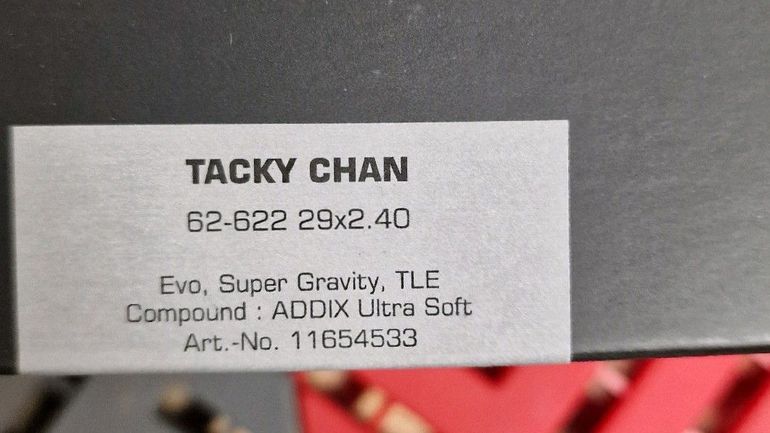 Tweedehands Schwalbe tacky chan 2024 bike — afbeelding 3 van 3