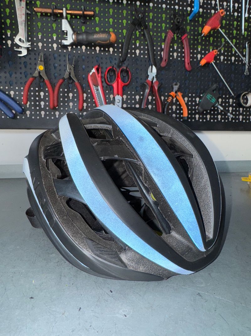 Gebrauchtes Giro Aether MIPS Black Flash 2024 bike — Bild 1 von 3