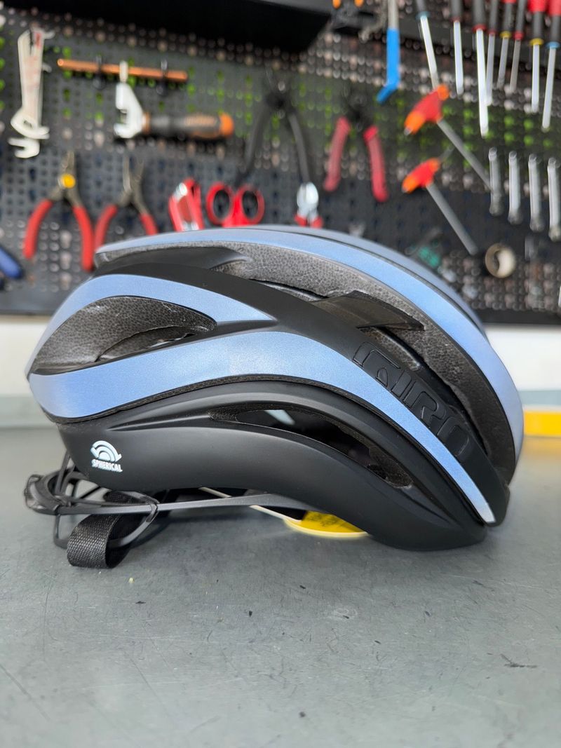 Gebrauchtes Giro Aether MIPS Black Flash 2024 bike — Bild 2 von 3
