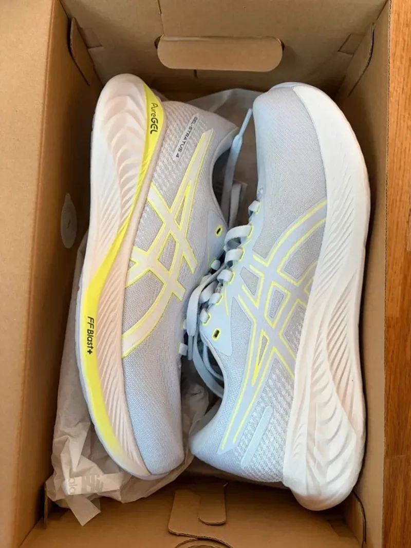 Tweedehands Asics Gel Stratus 4 2025 Running Shoes