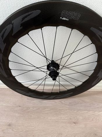 Brugt Zipp 858NSW 2017 bike — billede 5 af 7