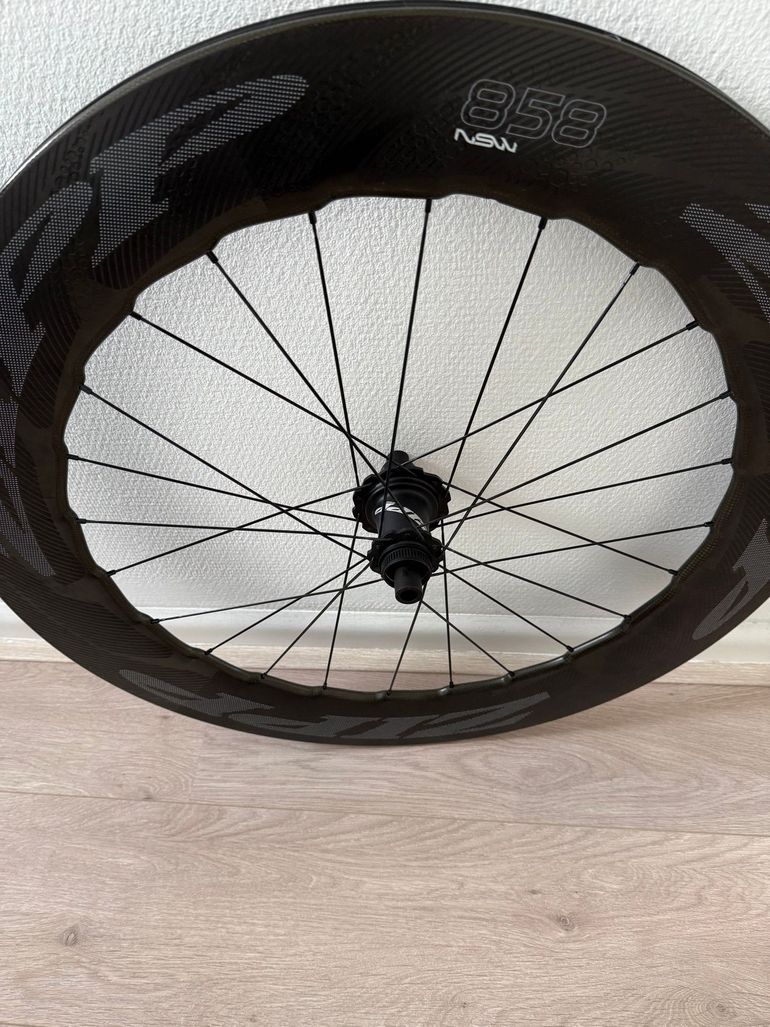 Brugt Zipp 858NSW 2017 bike — billede 5 af 7