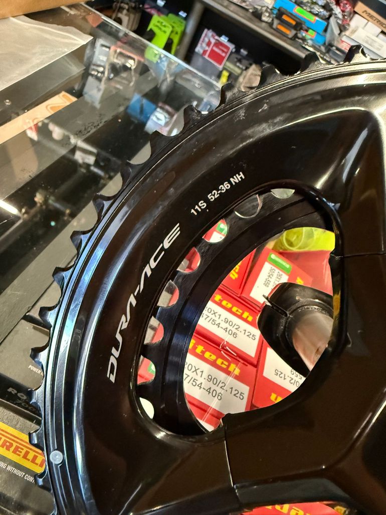 Used Shimano dura-ace 12 spid bike — image 2 of 4