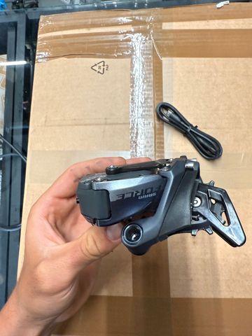 Sram force 12 V 2023 bike usato — immagine 4 di 5