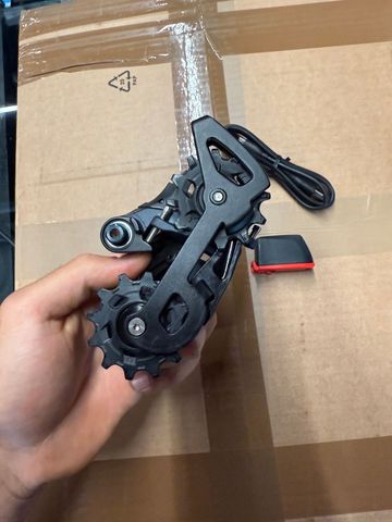 Sram force 12 V 2023 bike usato — immagine 2 di 5
