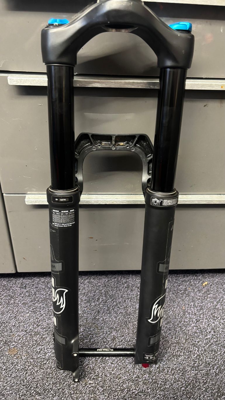 貴重】2024 FOX34 Rhythm 27.5 FOX 34 Rhythm GRIP (2023-2024) Fork