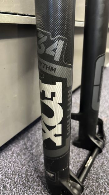 貴重】2024 FOX34 Rhythm 27.5 FOX 34 Rhythm GRIP (2023-2024