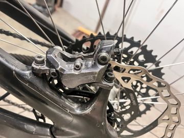 Brugt Shimano xt 4 pistons 2024 bike — billede 3 af 7