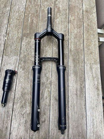 Used RockShox domain 2024 bike — image 3 of 5