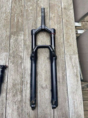 Used RockShox domain 2024 bike — image 2 of 5