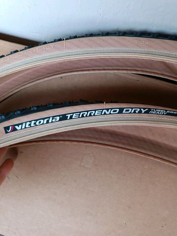 Gebrauchtes Vittoria Terreno dry Tubeless Ready graphene 2.0 2024 Tyres & Tubes