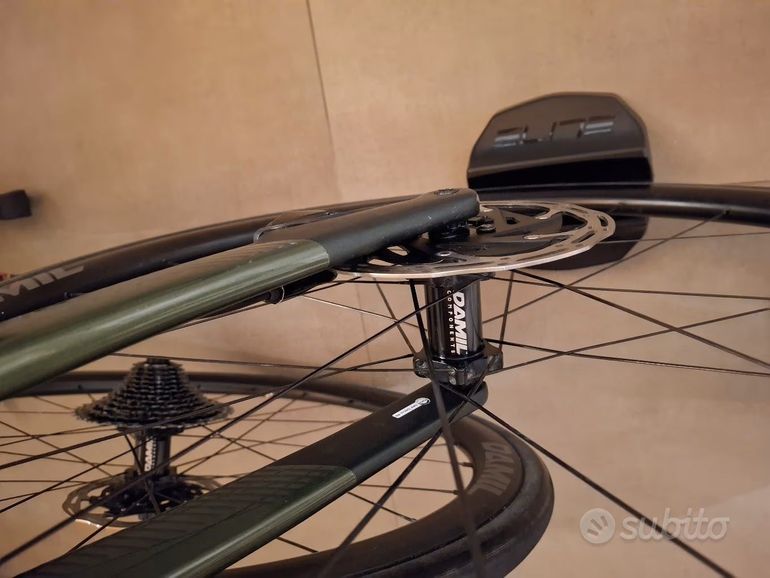 Used damil DR21 carbon tubolar 2022 bike — image 2 of 5