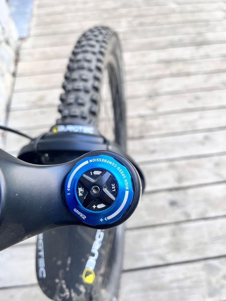 Brugt Fox élite grip x2 2025 bike — billede 2 af 6