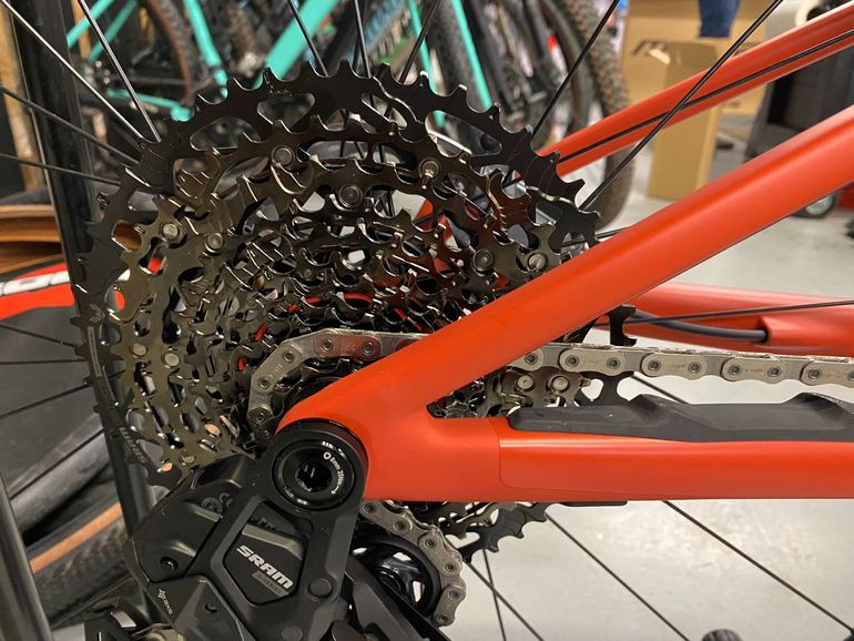 Used Sram s1000 2024 bike — image 2 of 3
