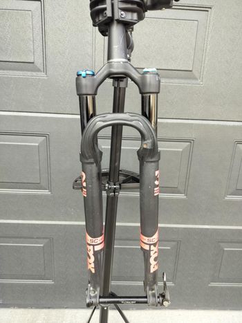 Used Fox 7002297-0045-t 2019 bike — image 4 of 4