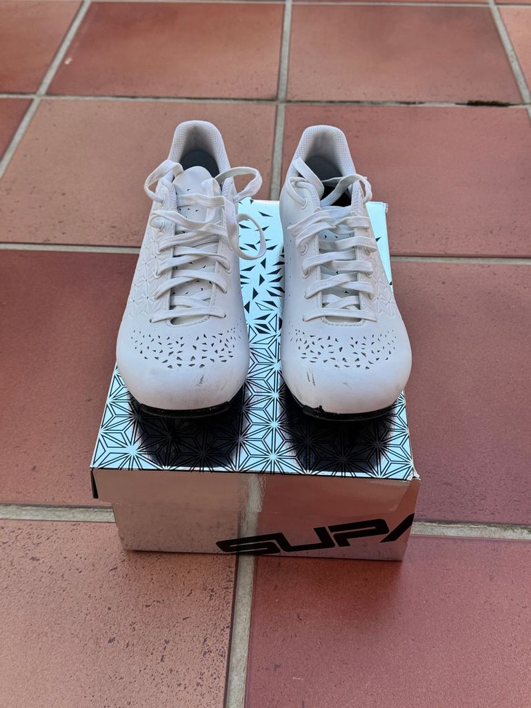 スパカズ Supacaz Suave Road Shoe - White Kazze Carbon Road Shoe White Holo | SUPACAZ | 株式会社Many'S