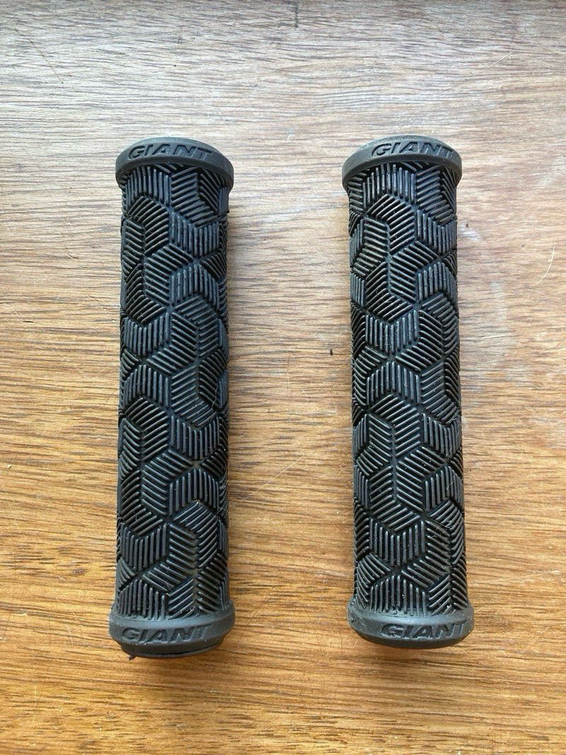 Giant Pro HandleBar Grips 2020 Cockpit d'occasion