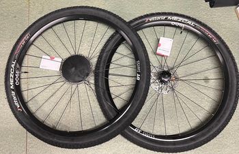 Used Dt Swiss X1900 bike — image 2 of 3