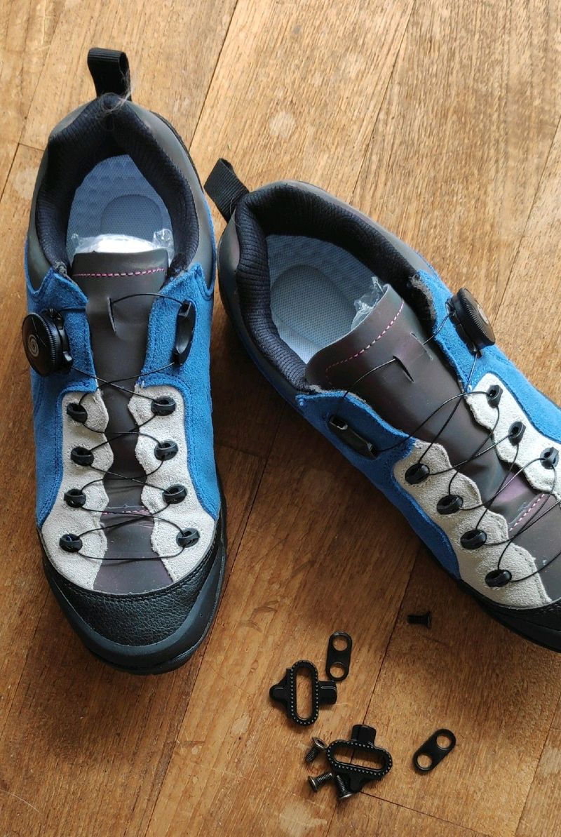 Used Autre Chaussures de vélo VTT pour pédales automatiques T39 2024 Cycling Shoes