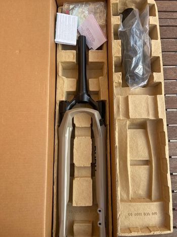 Used RockShox Rudy xplr ultimate 2024 bike — image 5 of 12