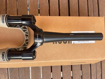Used RockShox Rudy xplr ultimate 2024 bike — image 2 of 12