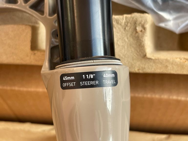 Used RockShox Rudy xplr ultimate 2024 bike — image 8 of 12