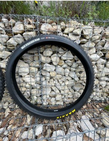 Maxxis wetscream DH casing 2025 Tyres & Tubes usato