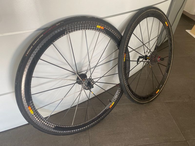 Käytetty Mavic carbon 2015 Wheels