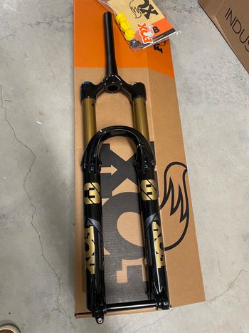 Used Fox 38 Factory Grip X2 180mm 2026 bike — image 3 of 6