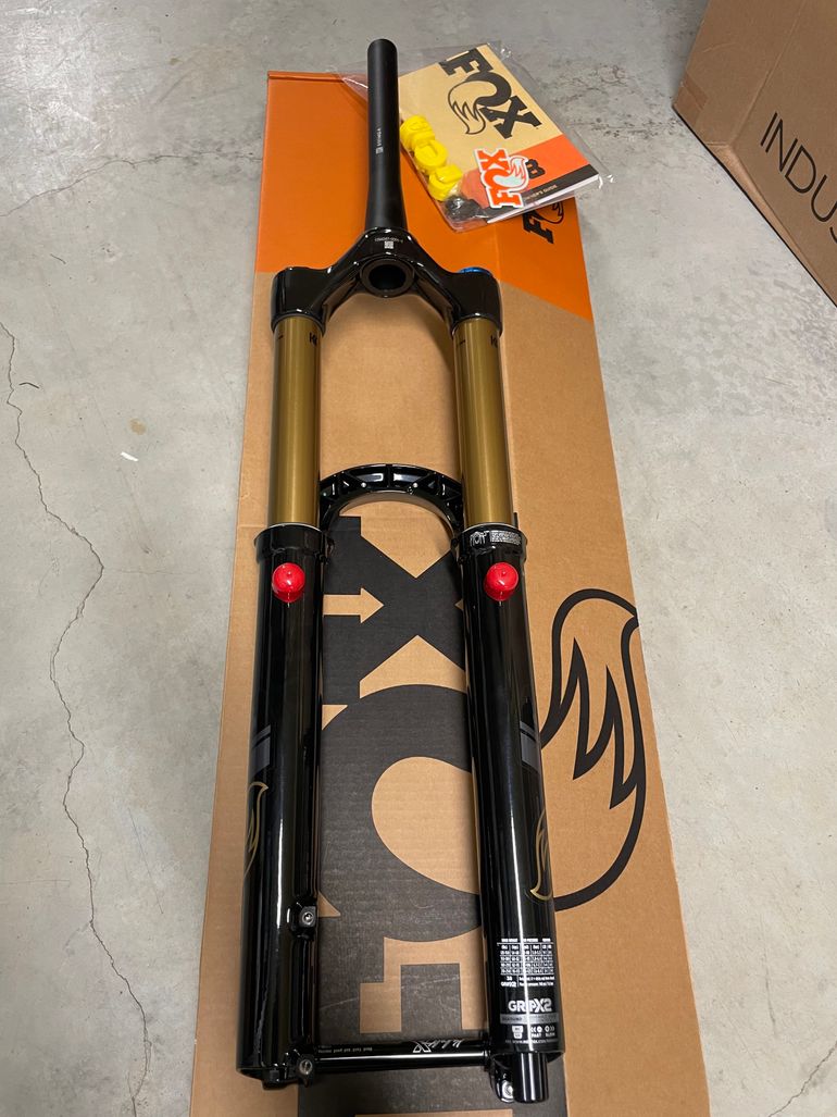 Used Fox 38 Factory Grip X2 180mm 2026 bike — image 4 of 6