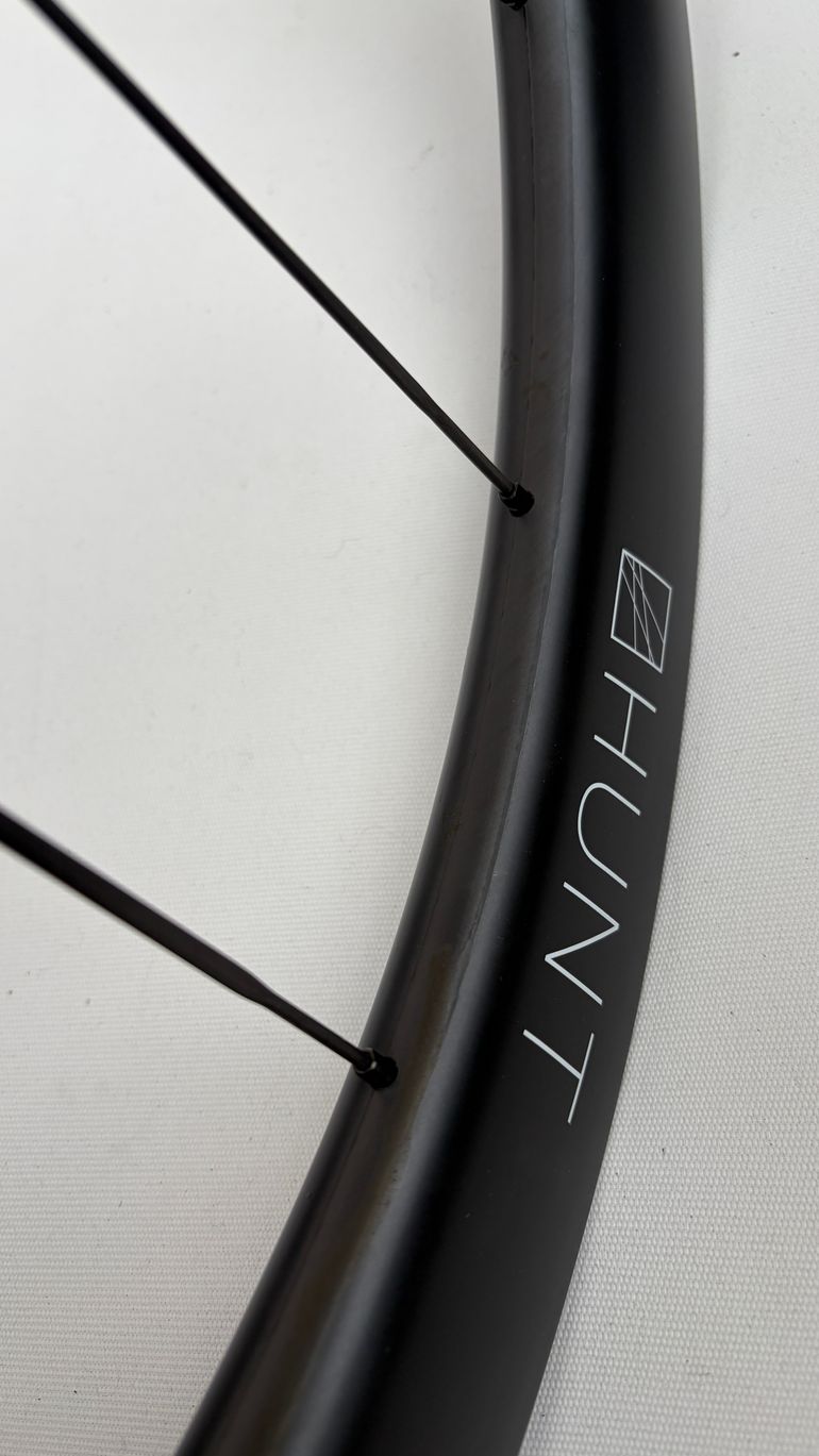 Used Hunt 44 UD Carbon Spoke Disc Wheelset 2024 bike — image 12 of 13
