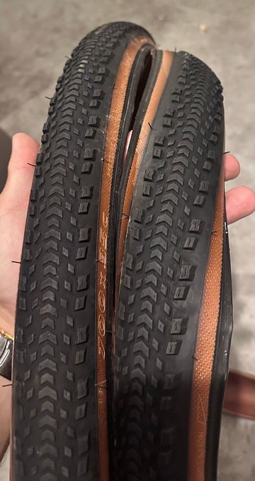Brugt Pirelli Cinturato RC 35c 2024 bike — billede 1 af 4