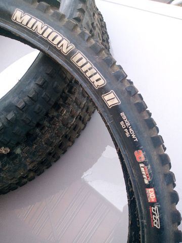 Maxxis 1 Assegai - 3 Minion Dhr II Tyres & Tubes usato