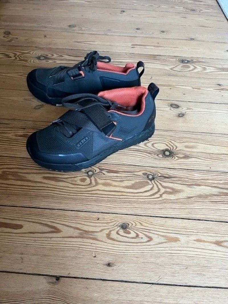 Použité ION RASCAL Cycling Shoes