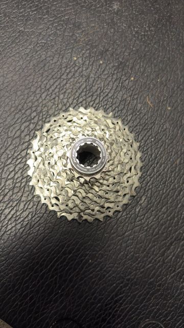 Shimano 105 CS-R7101 12spd 11-34 2025 Drivetrain & Pedals usato