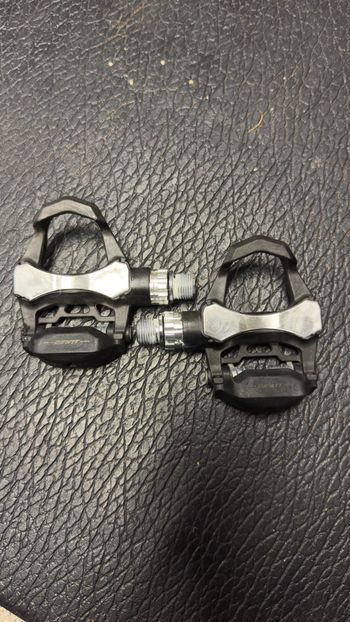Giant, Pro pedals (look)