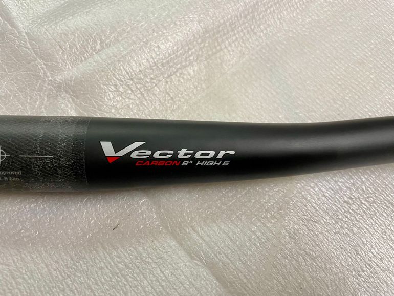 Brugt Syntace Vector Carbon 8° Flatbar 2024 bike — billede 3 af 4