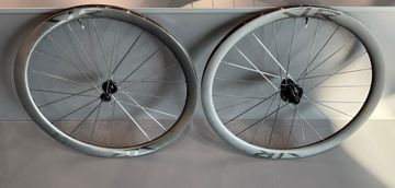 Brugt Giant SLR 0 2025 bike — billede 2 af 6